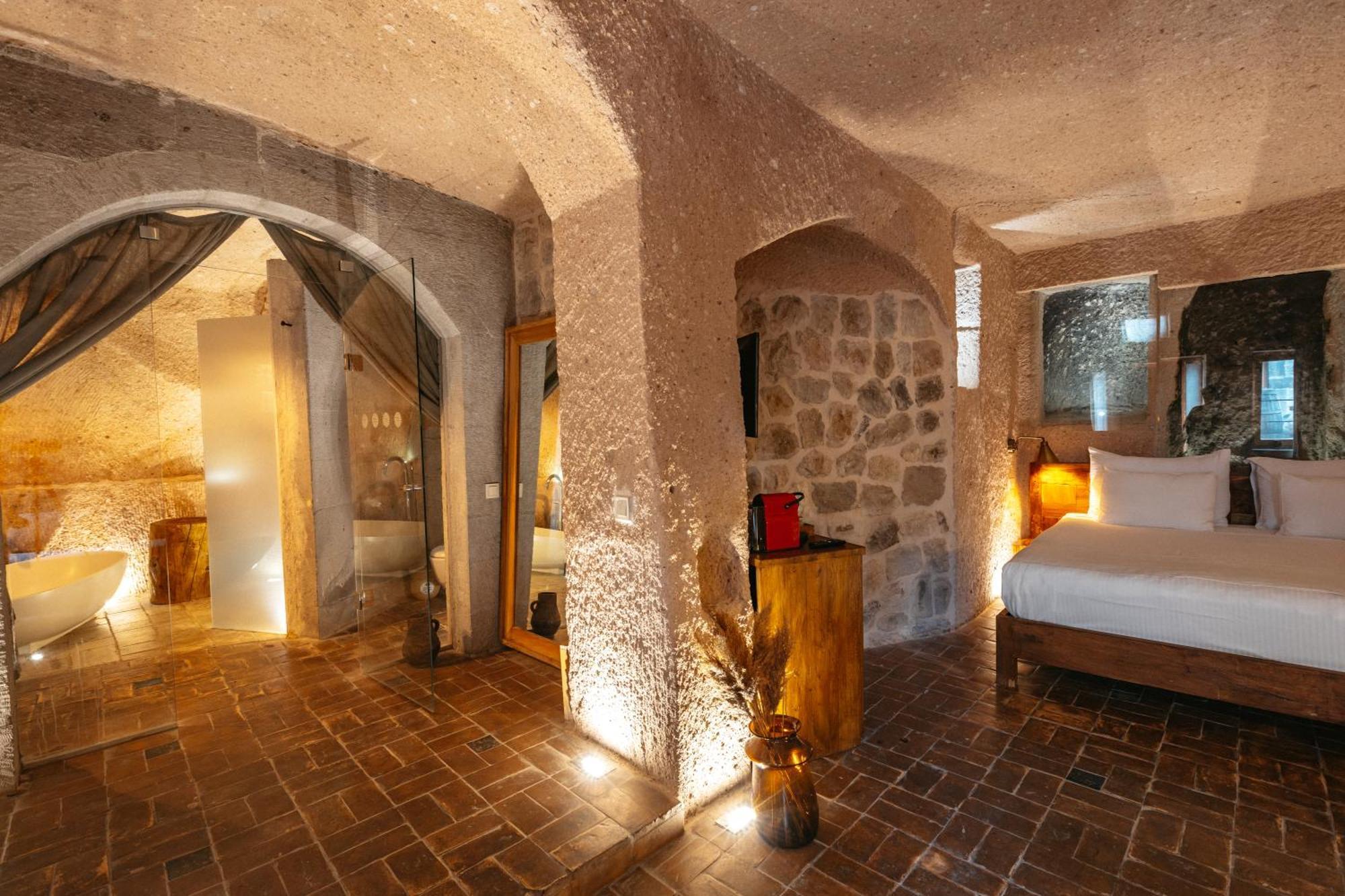 Millstone Cave Suites Hotel Uchisar Exterior photo
